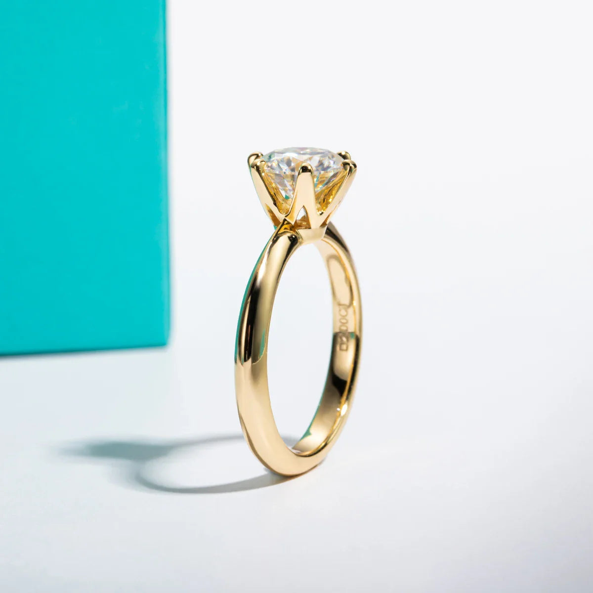 2CT Round Cut Moissanite Solitaire Ring